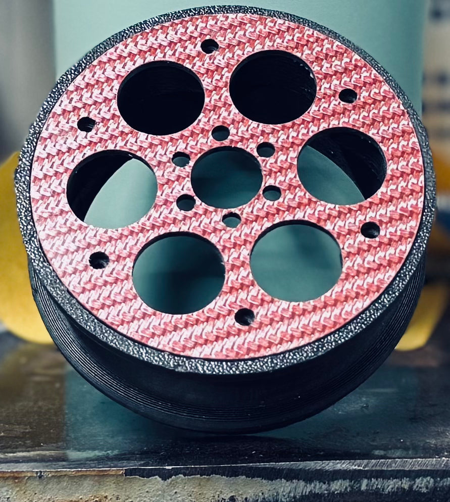 2.2 “Spider web” carbon fiber wheel