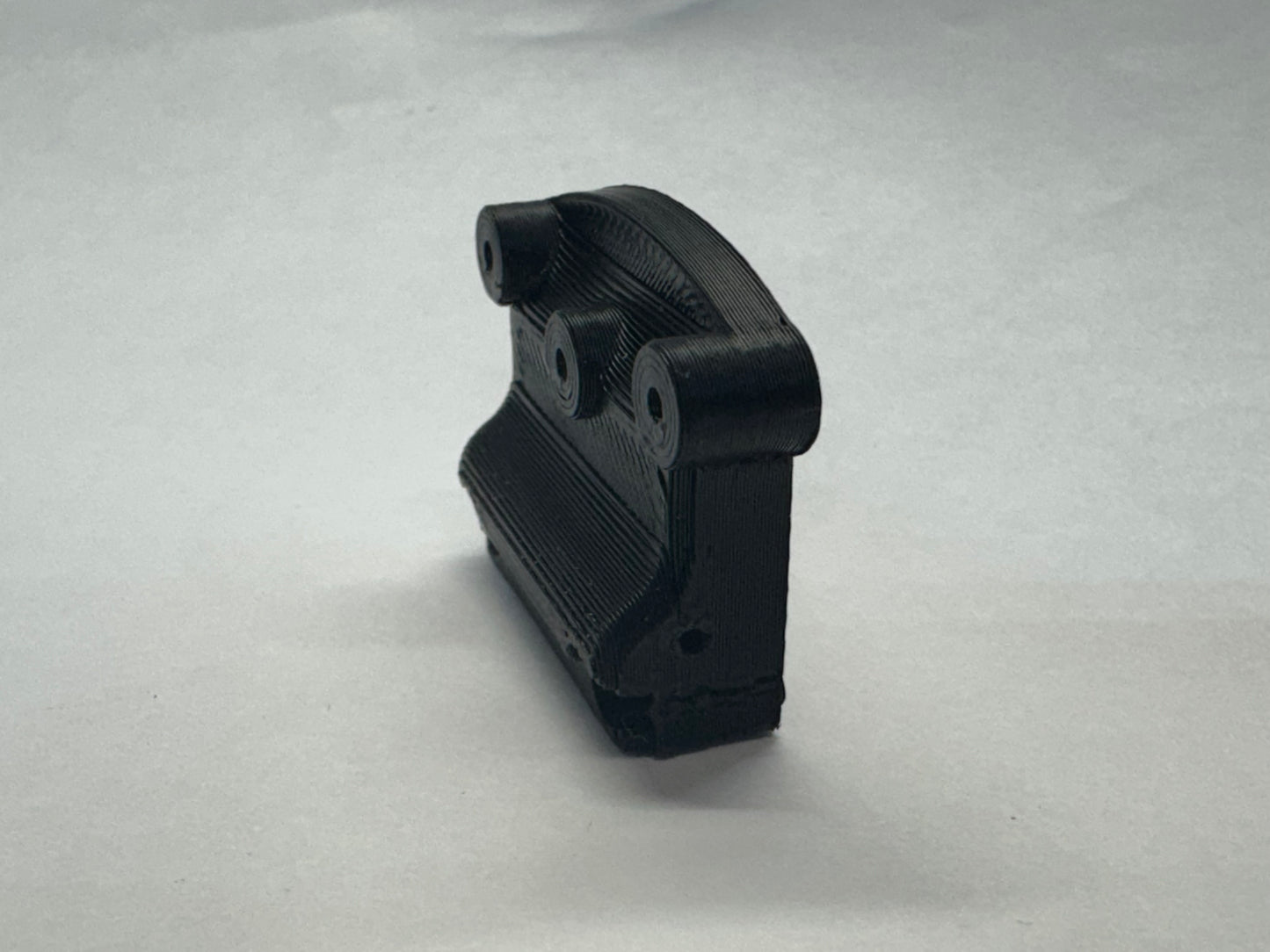 Hinge Mount (Fits Redcat Acsent18)